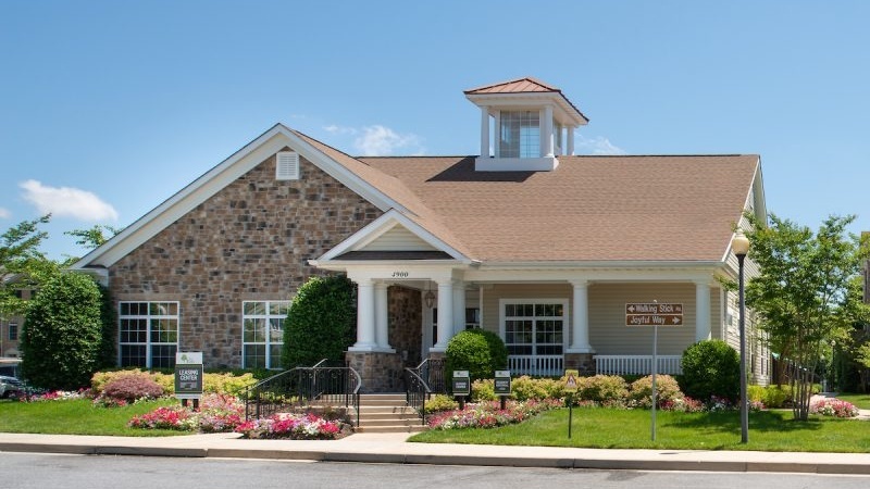The Elms at Montjoy 08 4980N, Ellicott City (see pics & AVAIL)